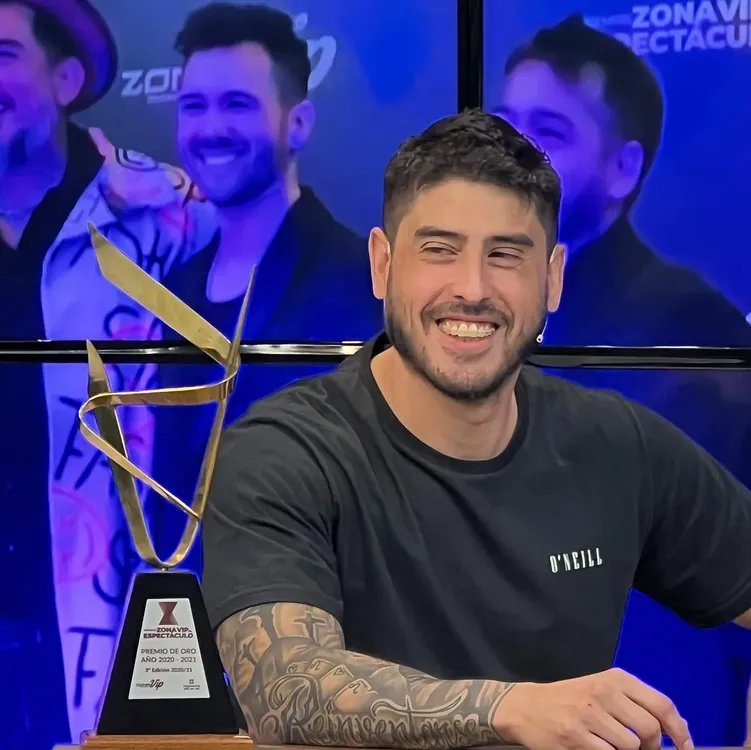 f0d189cb-0fba-4f79-a0ee-88062a333e0e