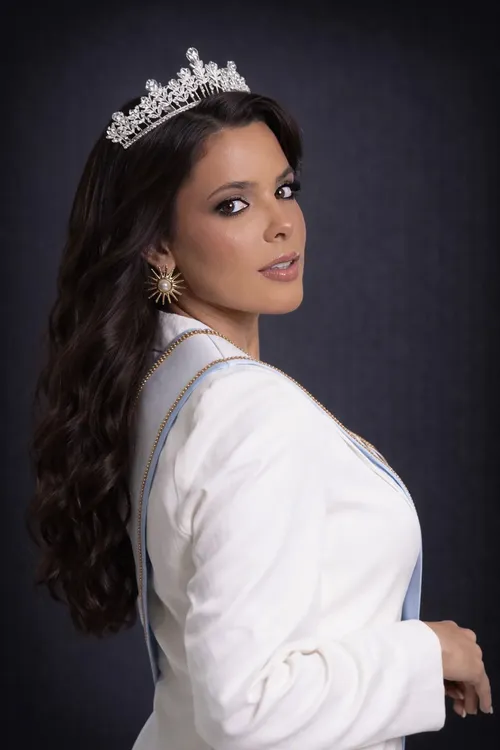 8dcdad72-9826-4917-a43e-556c60fa8b6d